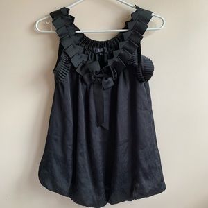 Black Sleeveless Ribbon Design Top